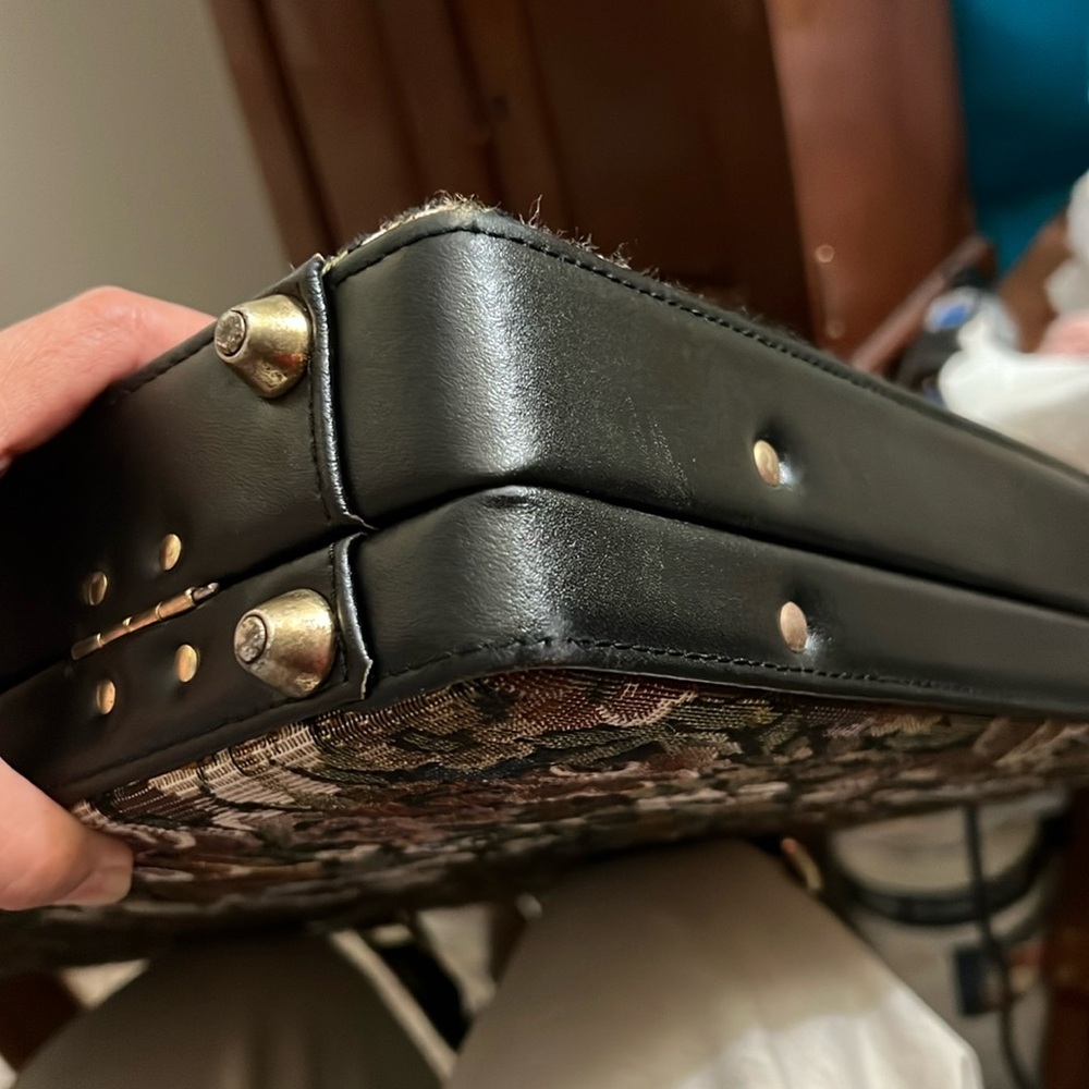 Floral attache case bag . 17.2” X 2.5” X 12.3” - Picture 7 of 16